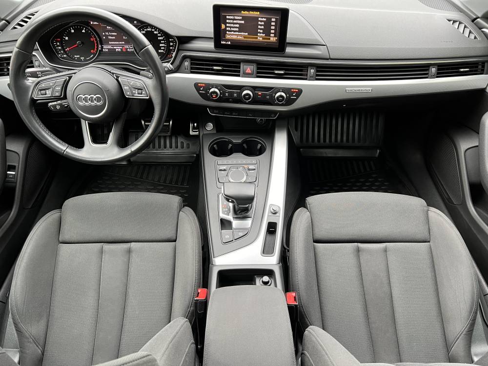 Armaturenbrett Audi A4 B9 Facelift 2015