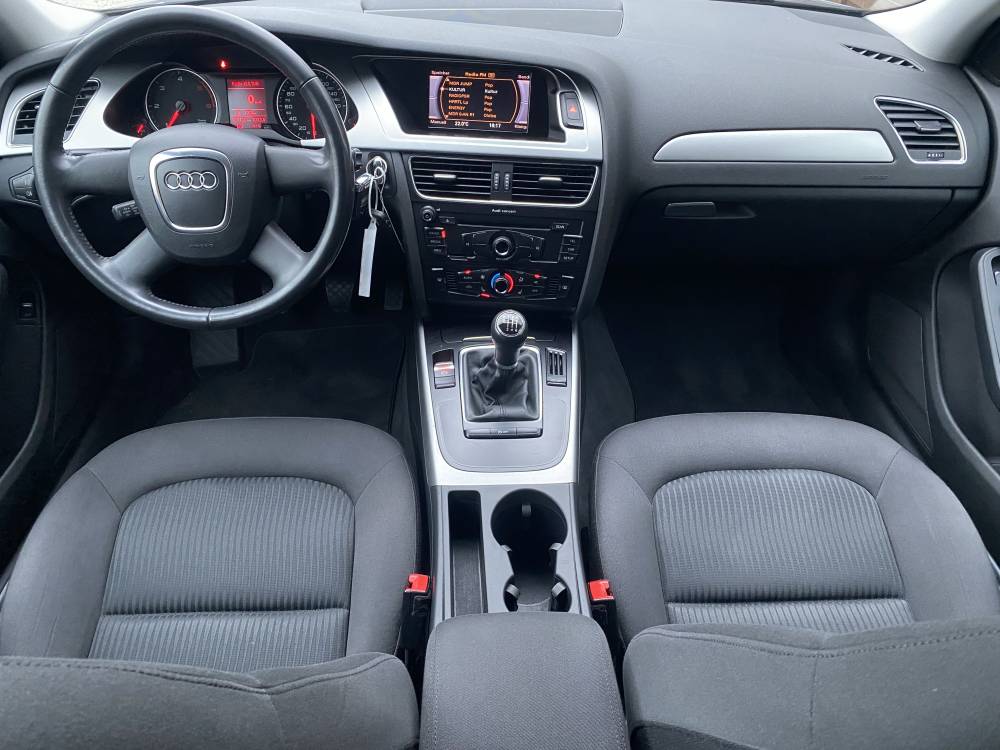 Armaturenbrett Audi A4 B8 Facelift 2007