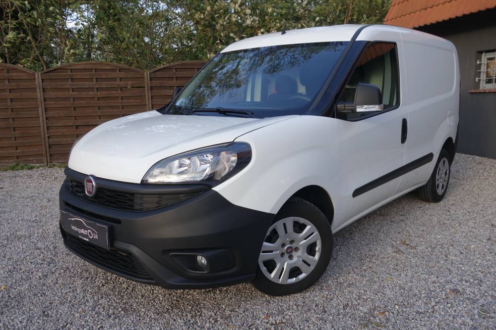 Frontansicht Fiat Doblo Cargo Typ 263 Facelift 2014 Neu gestaltete Front, Scheinwerfer,Motorhaube,Frontstoßfänger und Kühlergrill