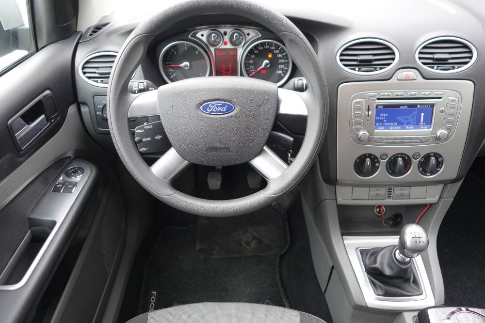 Mittelkonsole Ford Focus Facelift 2010