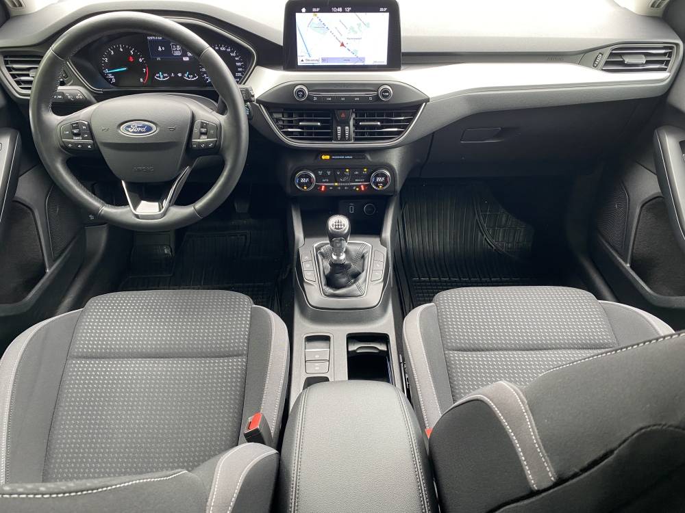 Armaturenbrett Ford Focus Facelift 2018