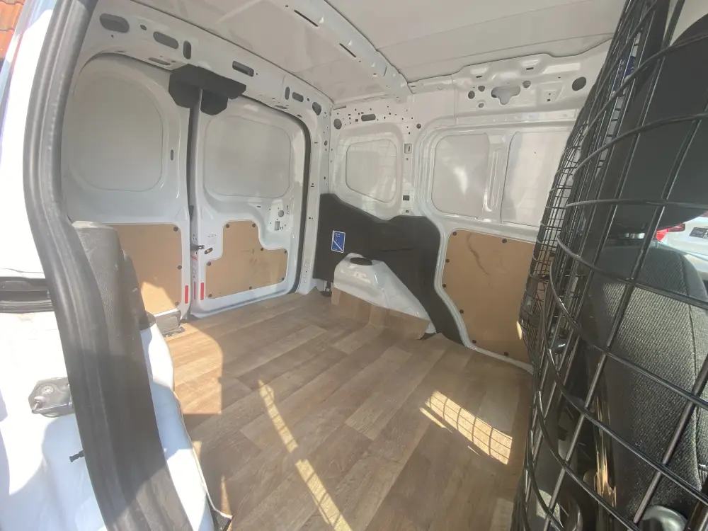 Innenraum Ford Transit Courier Facelift 2018