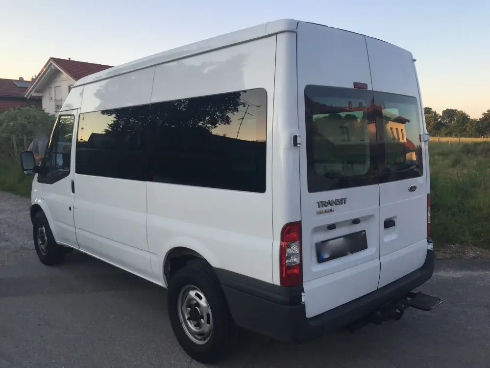 Heckansicht Ford Transit Tourneo Facelift 2006
