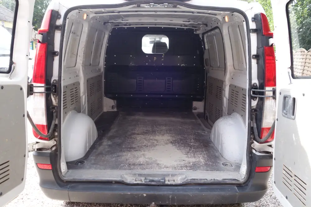 Innenraum Mercedes-Benz Vito Facelift 2003