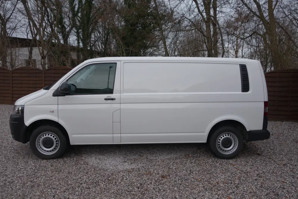 Seitenansicht Volkswagen Transporter T5 Facelift 2009