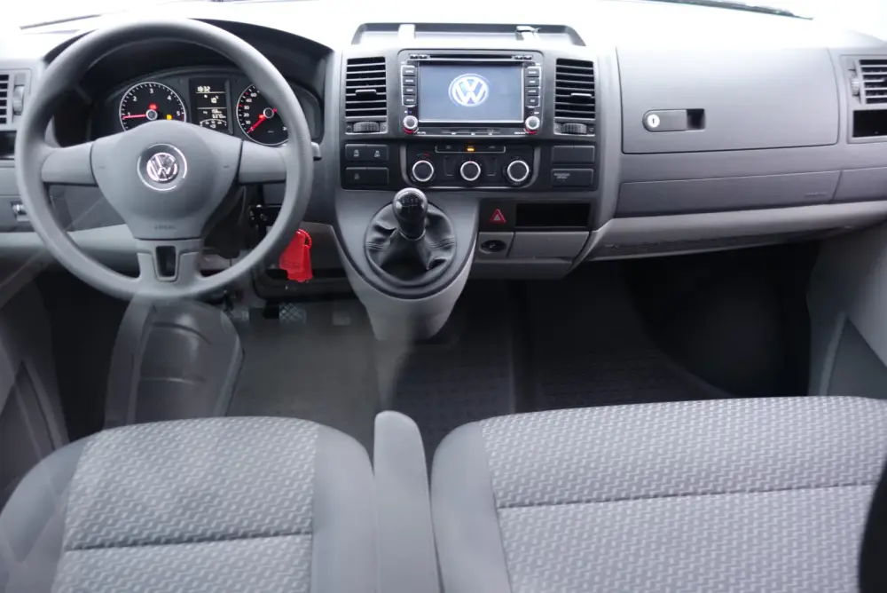Cockpit Volkswagen Transporter T5 Facelift 2009