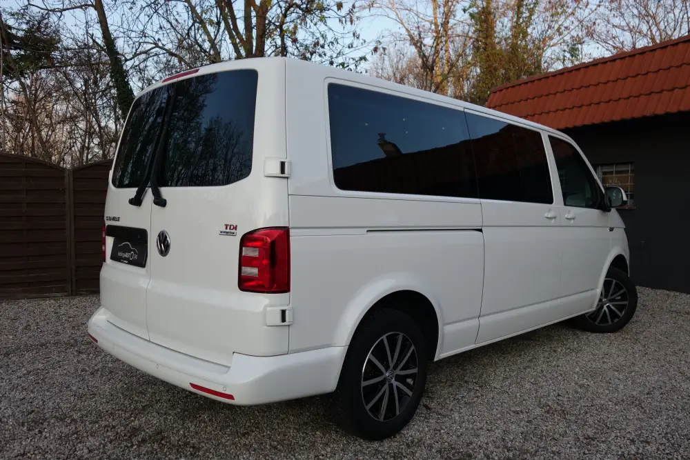 Heckansicht Volkswagen Transportter T6 Facelift 2015-2019